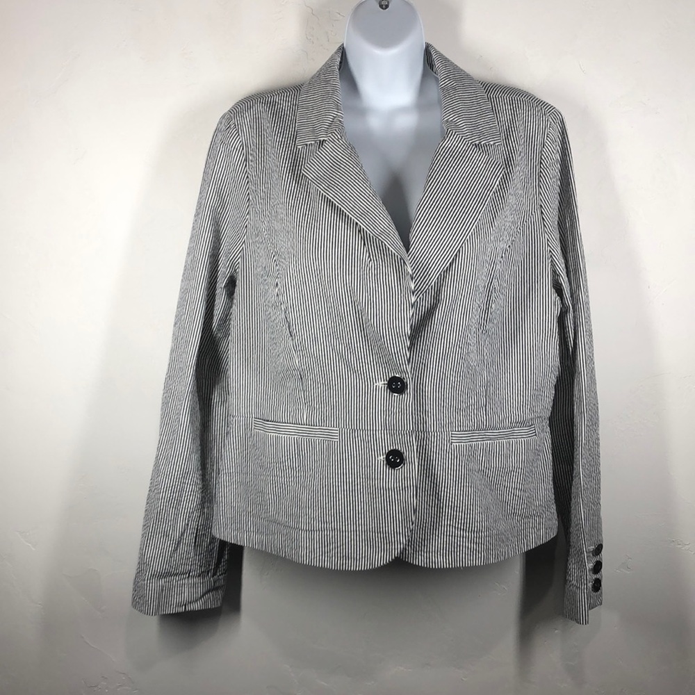 Sandro navy stripe sear-sucker blazer size large